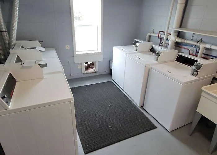 For Two Near Access Dining And Shops *