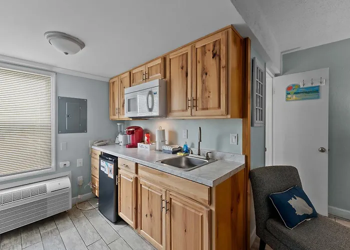 For Two Near Access Dining And Shops